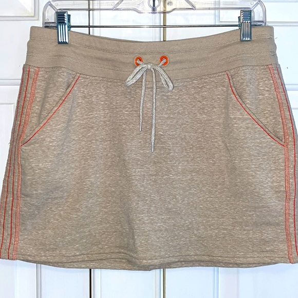 Athleta beige, soft, drawstring skirt size Medium, great condition, worn once. - Picture 1 of 6